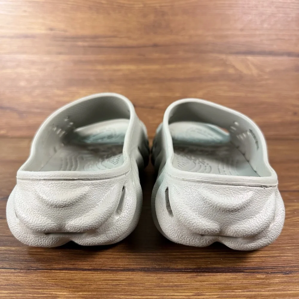 CROCS Echo Slide Sandals Women’s Size 10‎ Slip-On Shoes